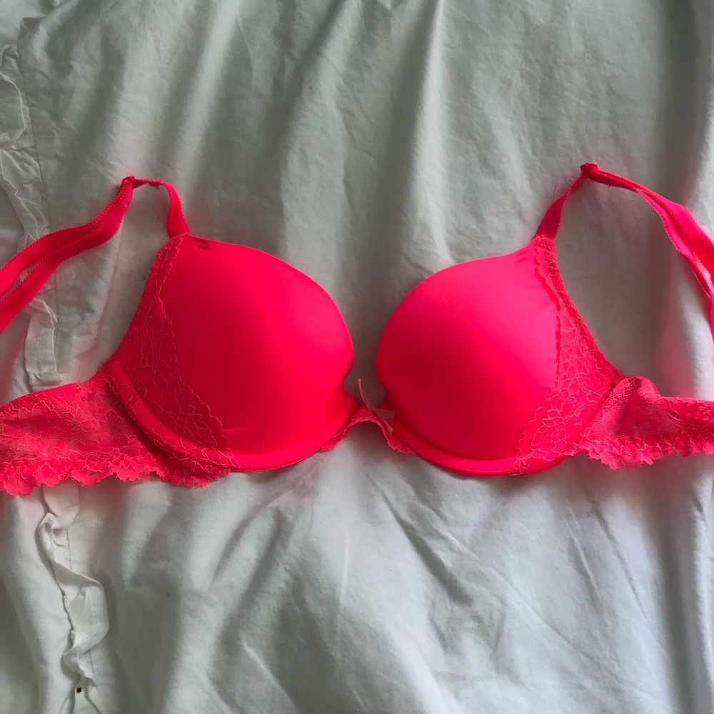 32B Victoria’s Secret Dream Angels Push-up Bra